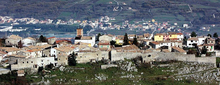 risorta locanda del castello Bojano vista dall'alto