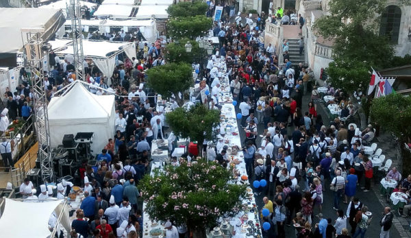 Cibo nostrum 2018 considerazioni folla di Taormina