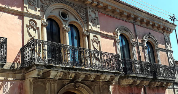 vicoli e sapori 2018 Palazzolo Acreide balconata