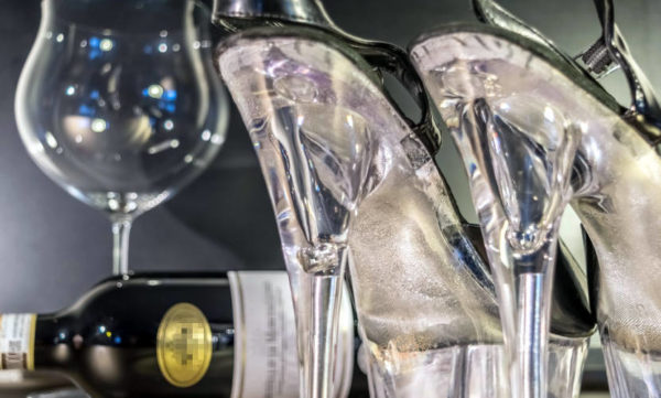 ridiscutere seriamente i canoni con cui si giudica un vino bottiglia e tacco 12