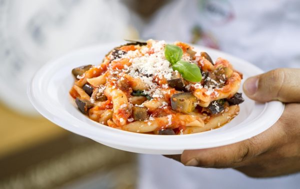 Pasta alla Norma a Villa Bellini - l’omaggio di Cibo Nostrum 2019 a Catania