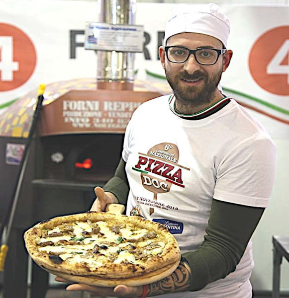 Gennaro cirelli vincitore sesto Campionato Nazionale Pizza DOC nocera inferiore