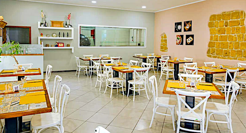 pizzeria del corso di pietramelara interno sala Cosimo Chiodi