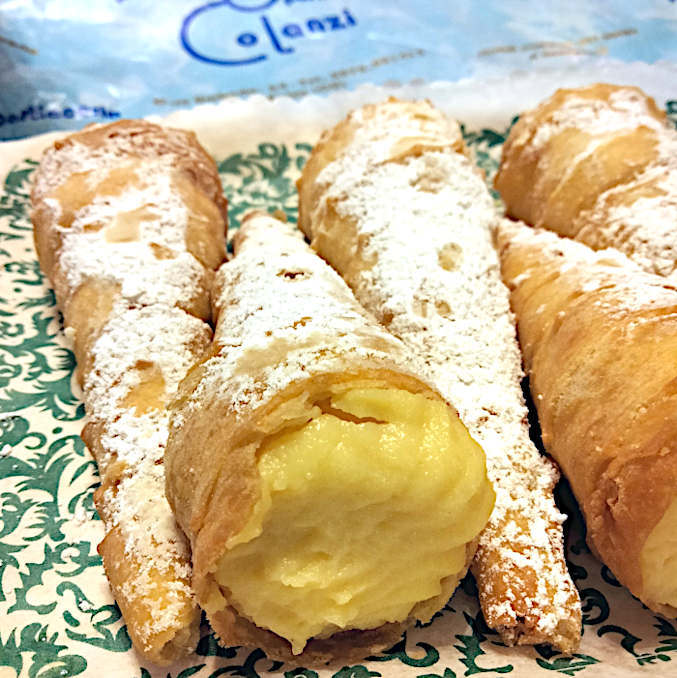 Totere casolane pasticceria colanzi casoli primo piano