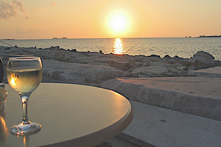 Cinque Vini naturali da bere al tramonto gastrodelirio