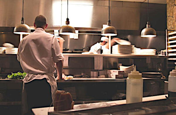 Possibile che tutti i ristoranti sono buoni cuochi al lavoro in cucina