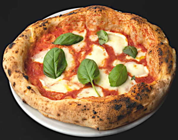 Basilico e pepe Fornelli (IS) Pizzeria e fritti di classe pizza margherita classica