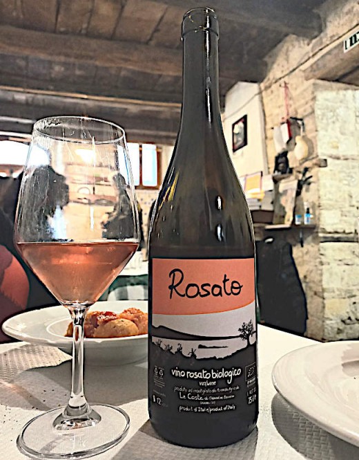 Rosato le Coste gradoli calice e bottiglia