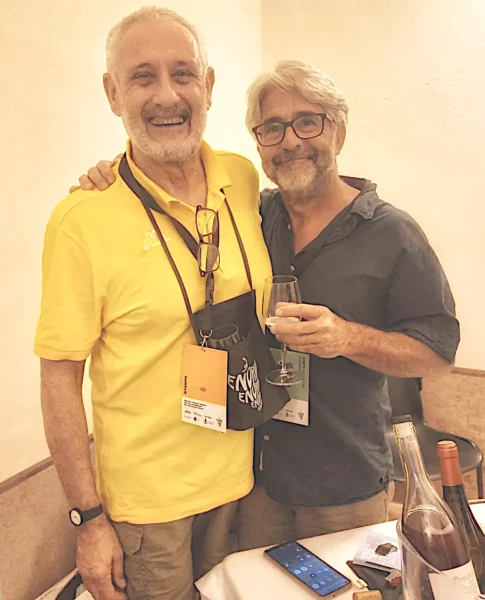 Enorme piccolo salone del vino artigianale considerazioni