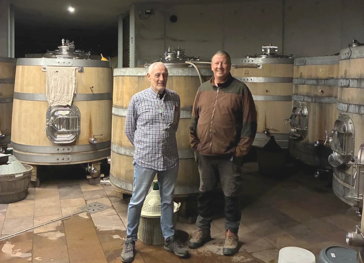 Fabio Riccio con Damijan Podversic nella sua cantina